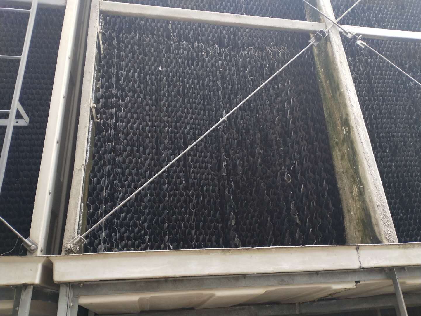 冷却塔维修-无锡晟洐环保设备有限公司是专业生产圆形冷却塔，方形冷却塔，无锡冷却塔公司，低温冷却塔，工业冷却塔的专业生产无锡冷却塔维修厂家。凭着精湛的设计，严格的生产监管，保证品质优良，性能卓越，恒久耐用。CXT系列广泛适用于空调冷冻系统，塑胶，电镀，电力，化工等各类工业机械。专业打造全系列逆流式和横流式之圆形、方形、超低噪、高温型等冷却塔；储水箱，管道式和离心式循环水泵等。本着“良好的产品，来自科学的研究”，执着不懈地对本行业进行大量技术投入，并取得了不俗的成绩，以求将更好的设备带给制冷业界。产品凭着精湛的设计，严格的生产监管，保证品质优良，性能卓越，恒久耐用。总之我们所设计的每个系统都是为了满足您最重要的需求。​